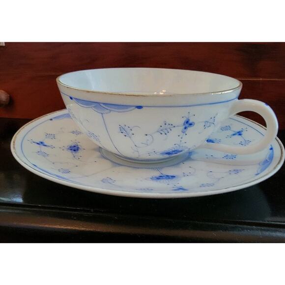 Bing & Grondahl B & G Antique Demitasse Tea cup & Saucer Rare - Picture 1 of 7